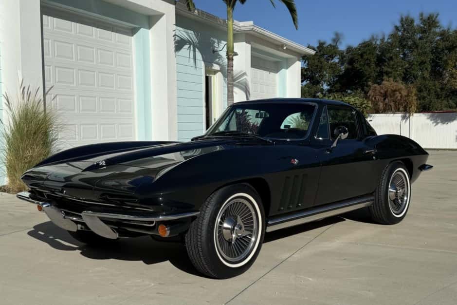 1965 Chevrolet Corvette C2 sold for $88,500