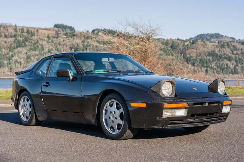 1989 Porsche 944 Turbo sold for $6,200