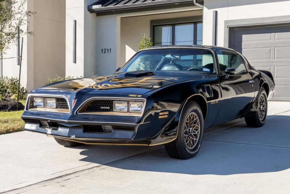 1977 Pontiac Firebird (2nd Generation – 1970-1981) sold for $34,500