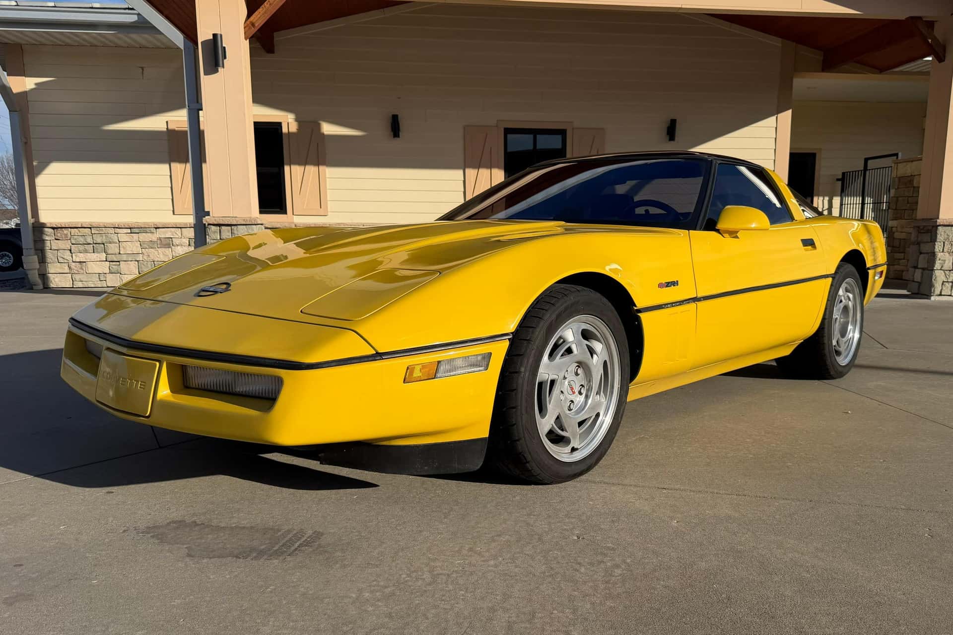 1990 Chevrolet C4 Corvette sold for $15,250