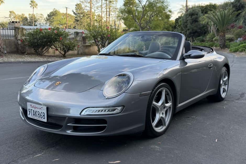 2006 Porsche 997 911 Carrera sold for $31,250