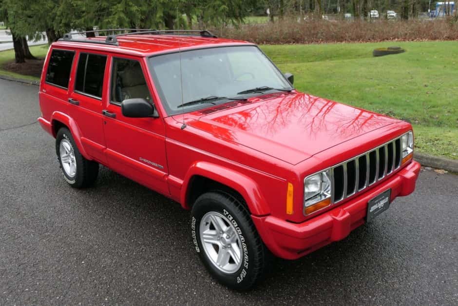 2000 Jeep XJ Cherokee sold for $18,000