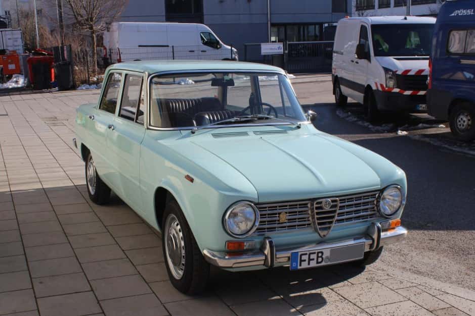 1967 Alfa Romeo 105 Series Sedan sold for €19,500