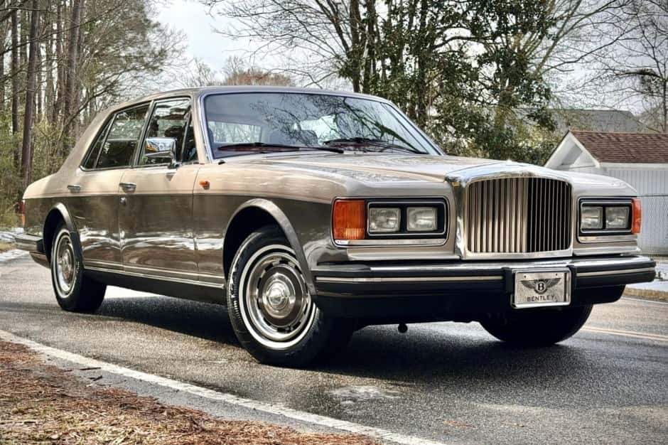 1983 Bentley SZ Saloon sold for $14,700