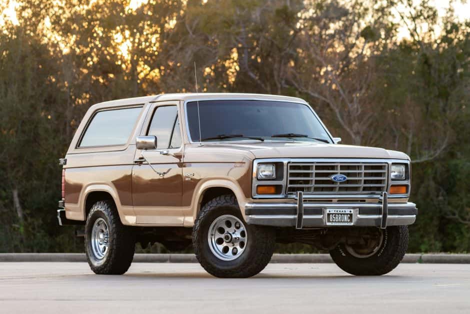 1985 Ford Bronco 3rd Generation 1980-1986 sold for $42,500