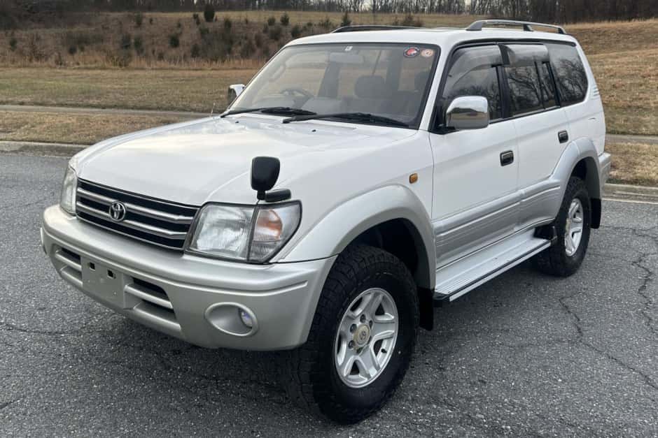 1998 Toyota Land Cruiser Prado 90-Series sold for $10,003