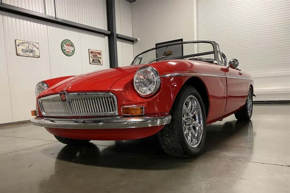1966 MG MGB sold for $10,000