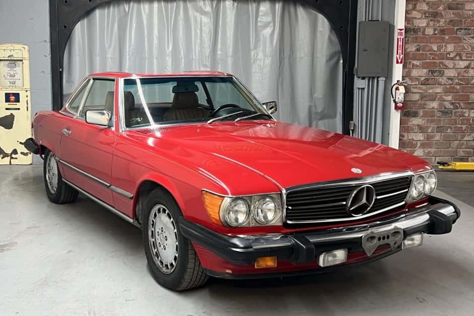 1989 Mercedes-Benz R107 SL sold for $17,000