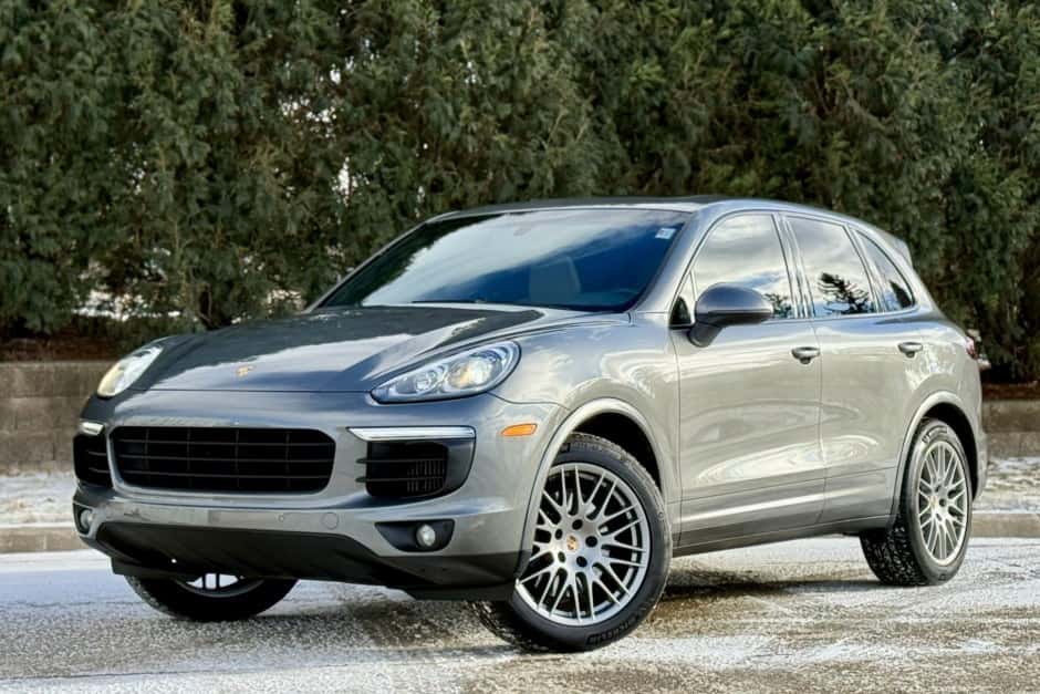 2015 Porsche 958 Cayenne (2011-2018) sold for $38,067