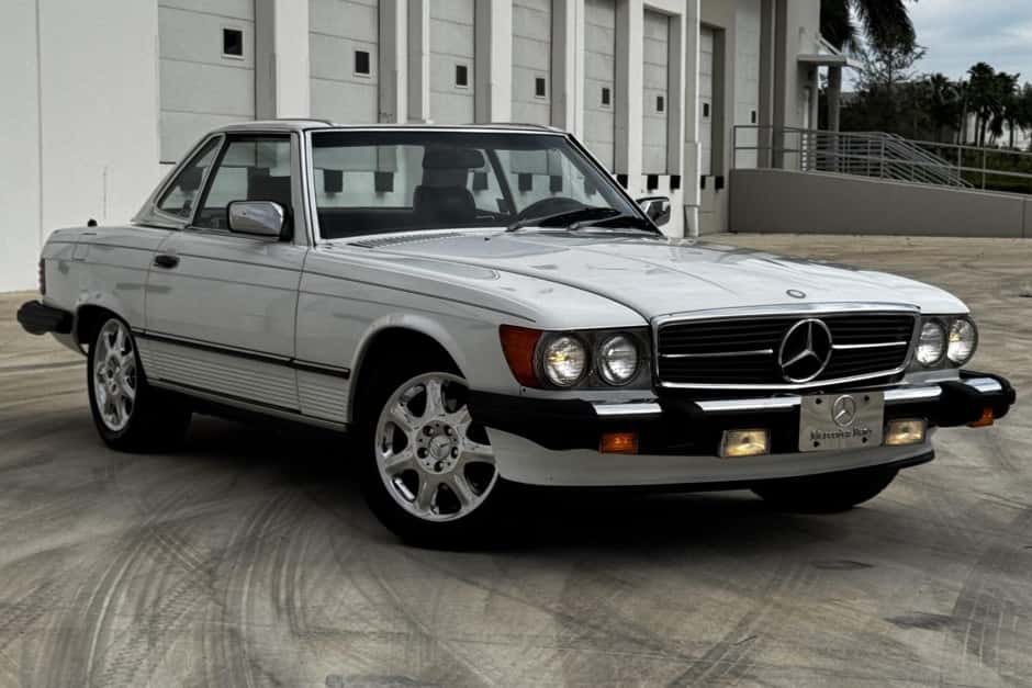 1989 Mercedes-Benz R107 SL sold for $14,100