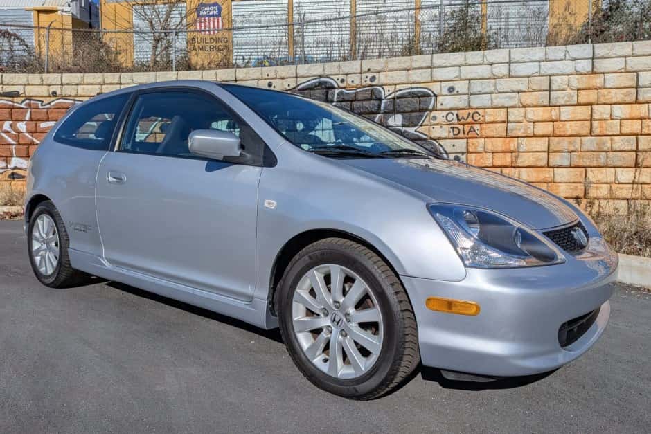 2005 Honda Civic Si sold for $9,200
