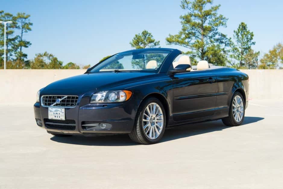 2007 Volvo C70 sold for $8,500