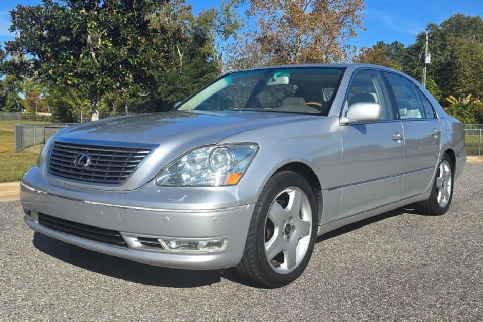 2006 Lexus LS Sedan sold for $5,700