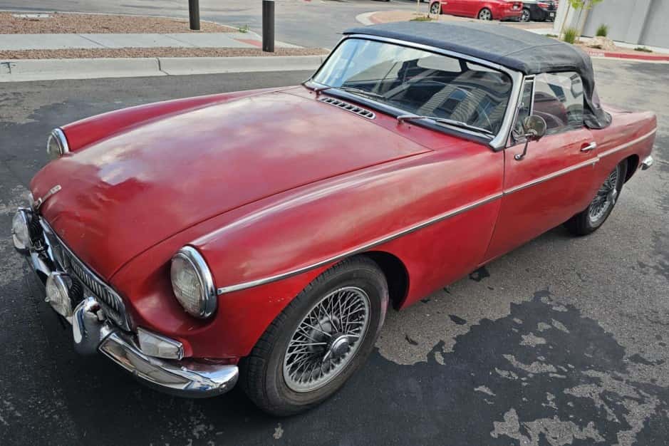 1963 MG MGB sold for $5,000