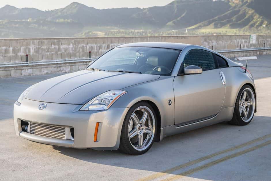 2004 Nissan 350Z sold for $16,500