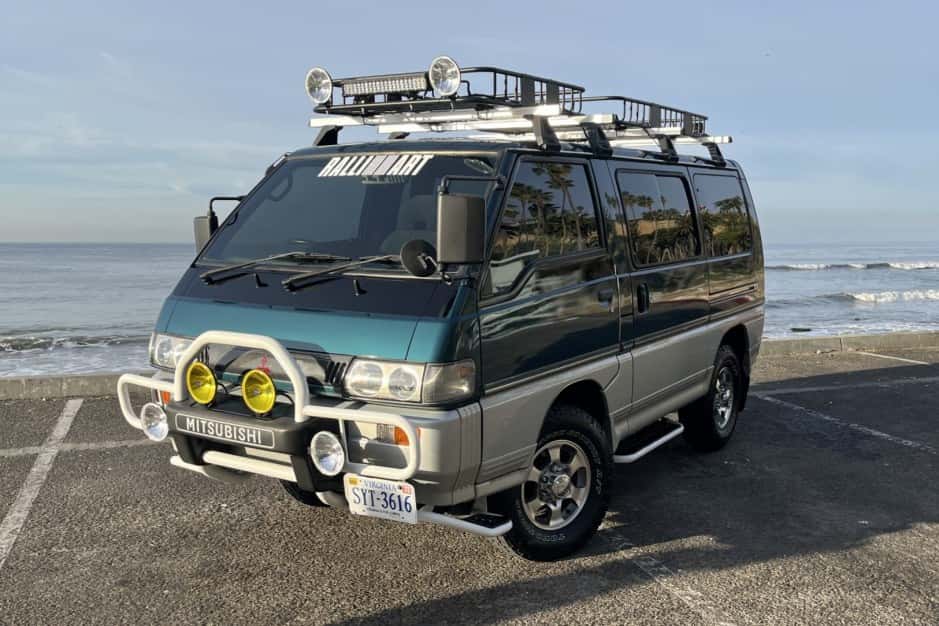 1994 Mitsubishi Delica sold for $16,200