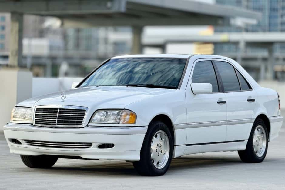 1998 Mercedes-Benz W202 C-Class sold for $5,775