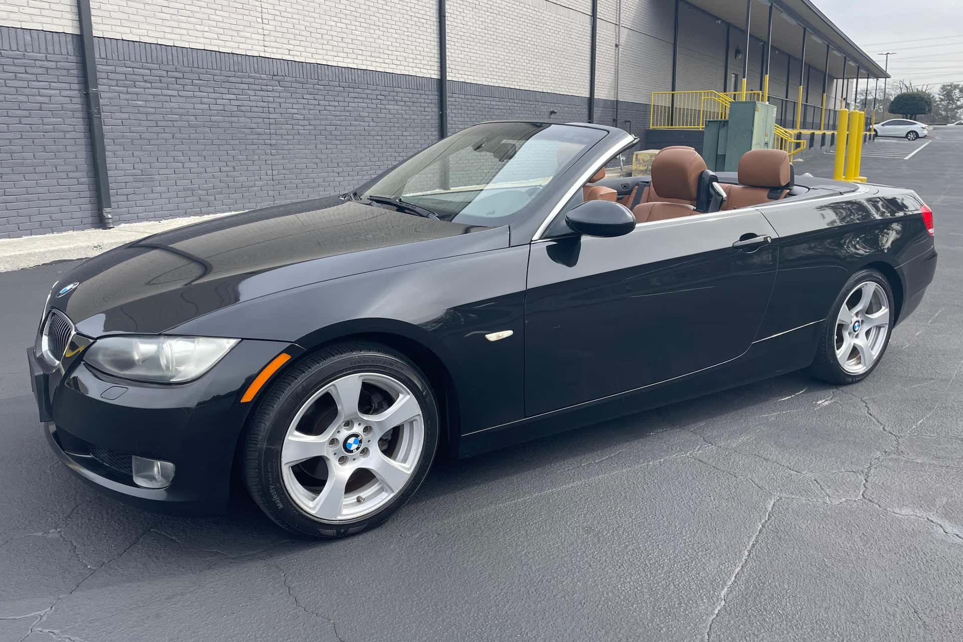 2008 BMW 3 Series sold for $7,400