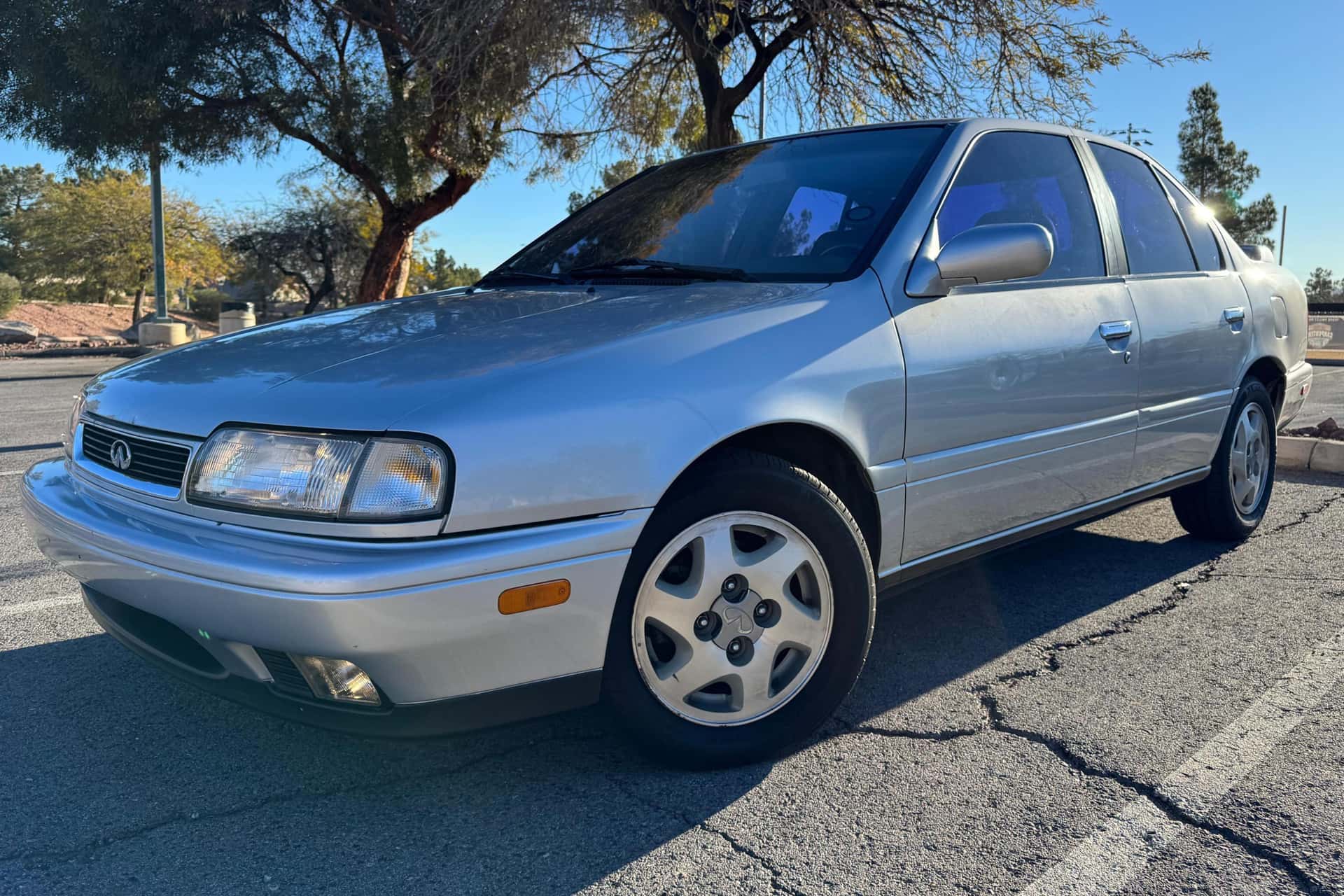 1994 Infiniti G20 sold for $5,700