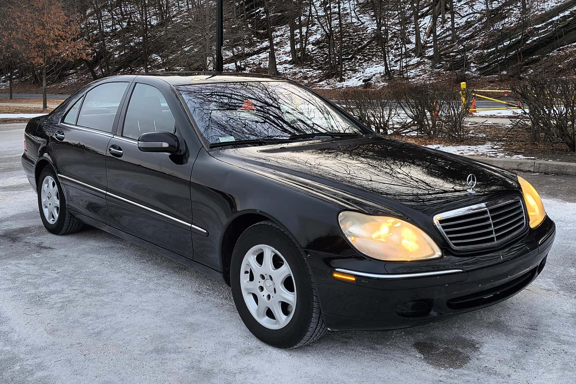 2001 Mercedes-Benz S-Class sold for $3,300