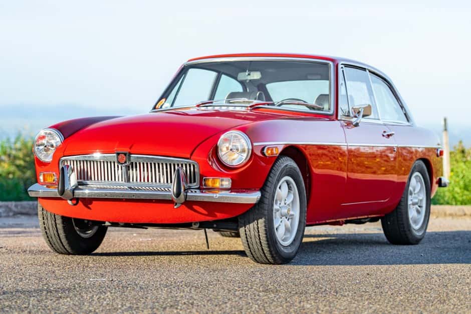 1971 MG MGB sold for $26,019