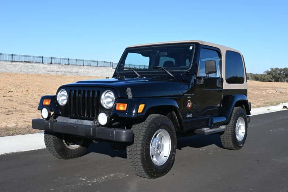 2001 Jeep Wrangler TJ (1997-2006) sold for $15,750