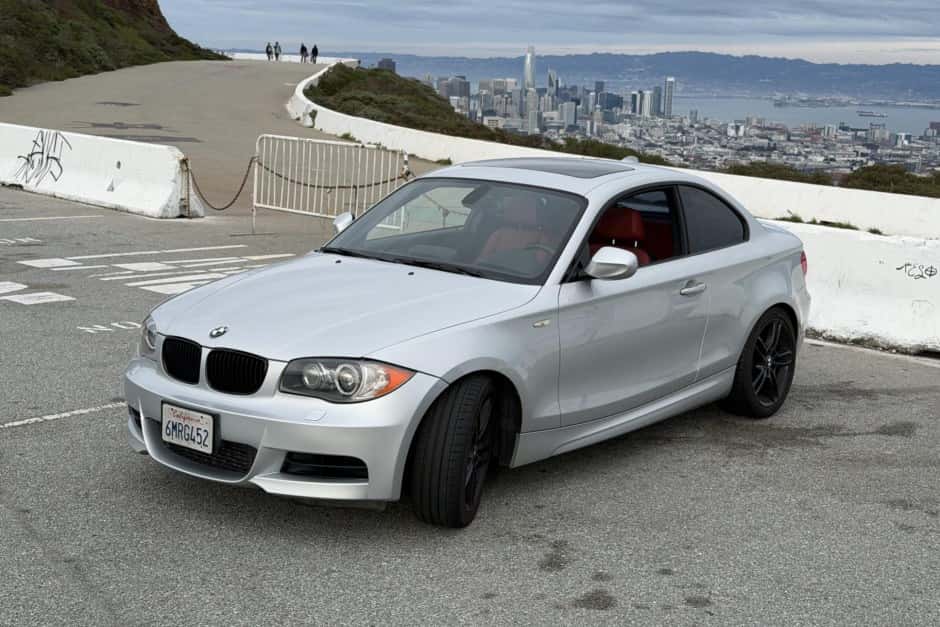 2011 BMW E82/E88 1-Series sold for $15,500