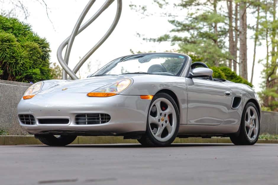 2001 Porsche 986 Boxster sold for $12,500