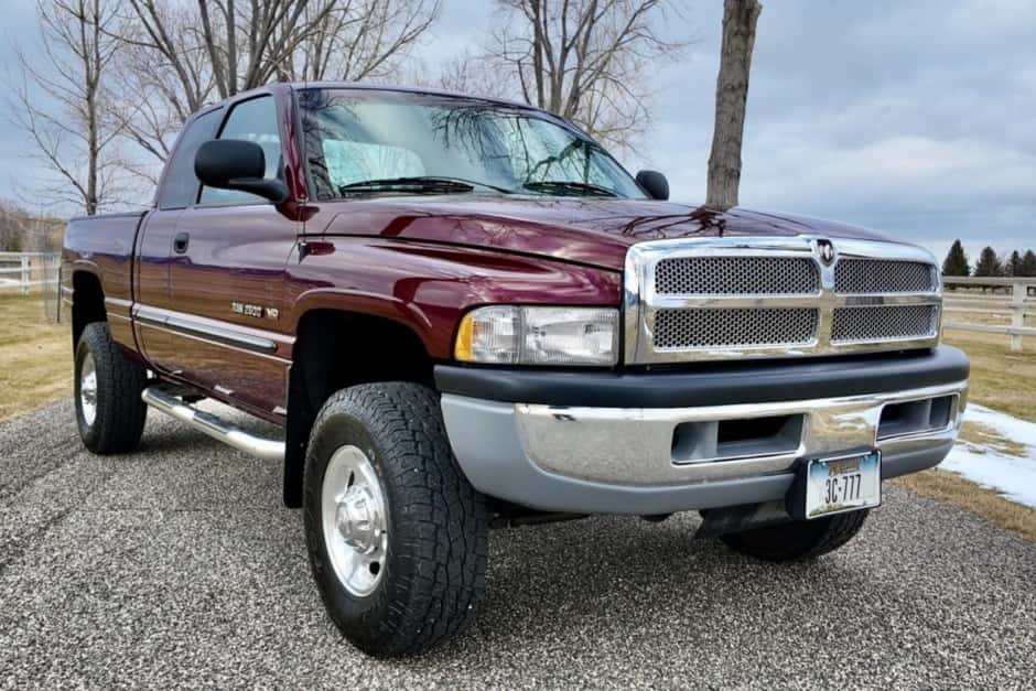 2001 Dodge Ram HD (1994-2002) sold for $20,500