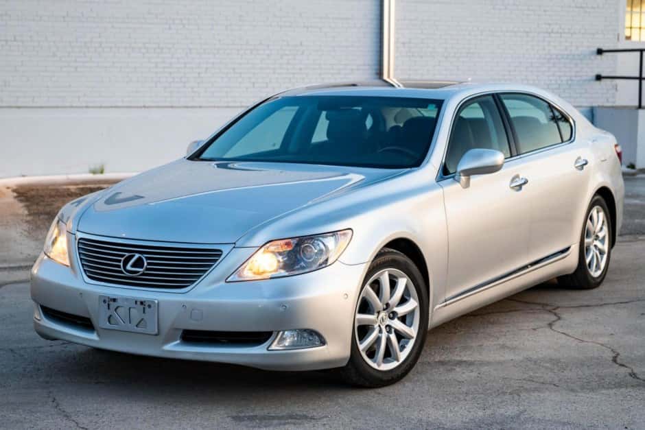2007 Lexus LS Sedan sold for $16,250