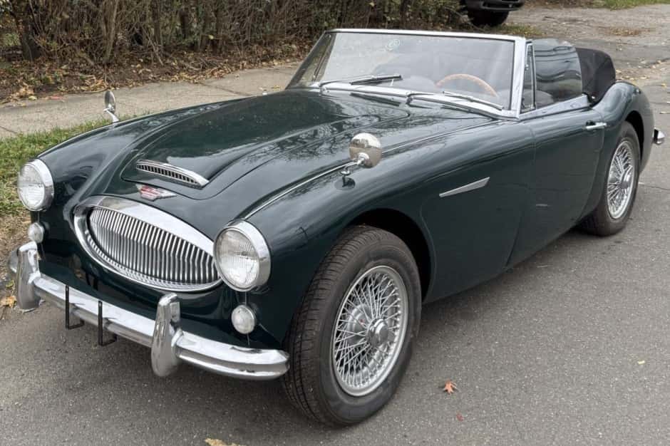 1964 Austin-Healey 3000 sold for $25,500