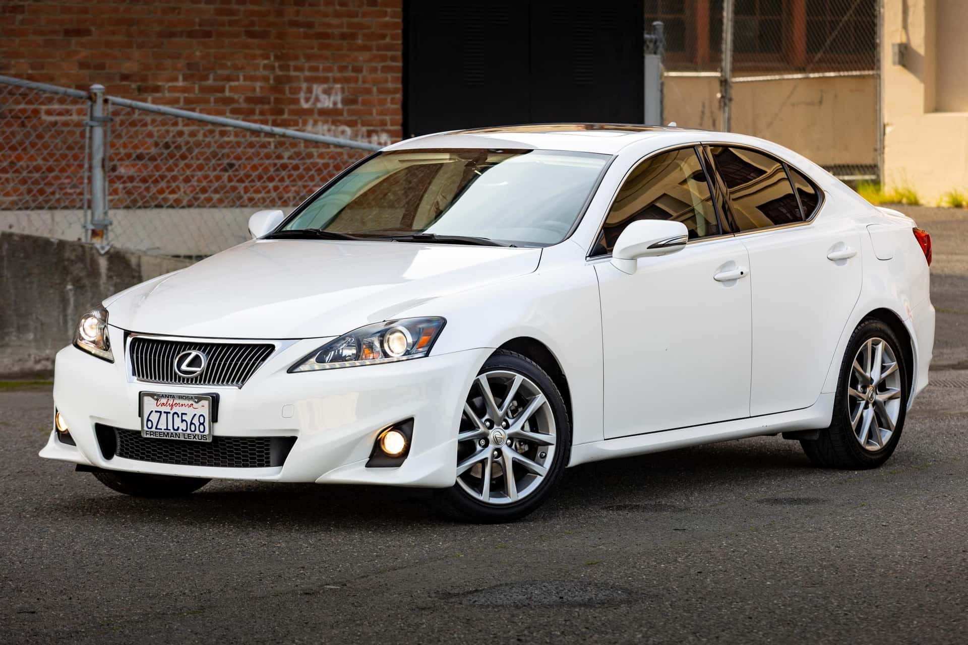 2013 Lexus IS sold for $15,000