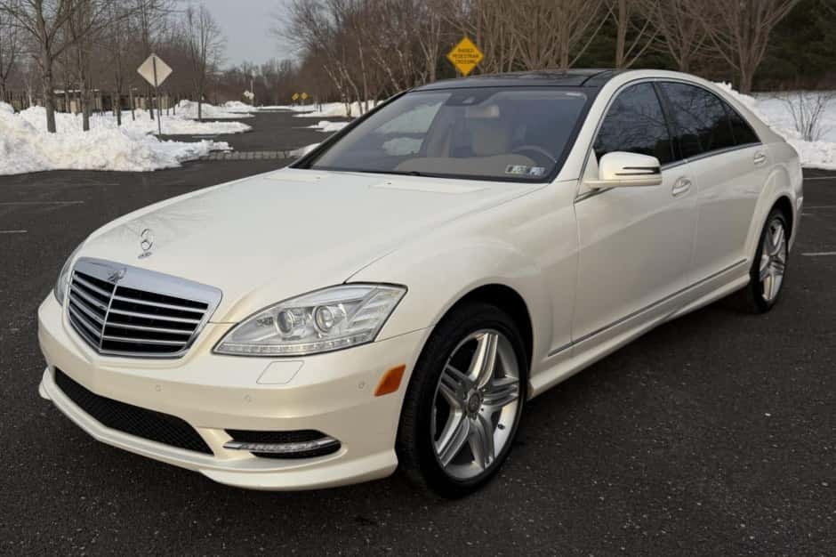2013 Mercedes-Benz W221 S-Class sold for $19,250
