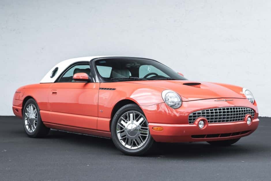 2003 Ford Thunderbird (2002-2005) sold for $18,501