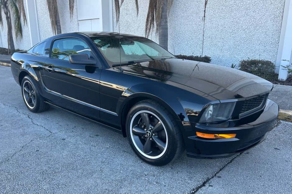 2008 Ford Mustang S197 2005-2014 sold for $21,550