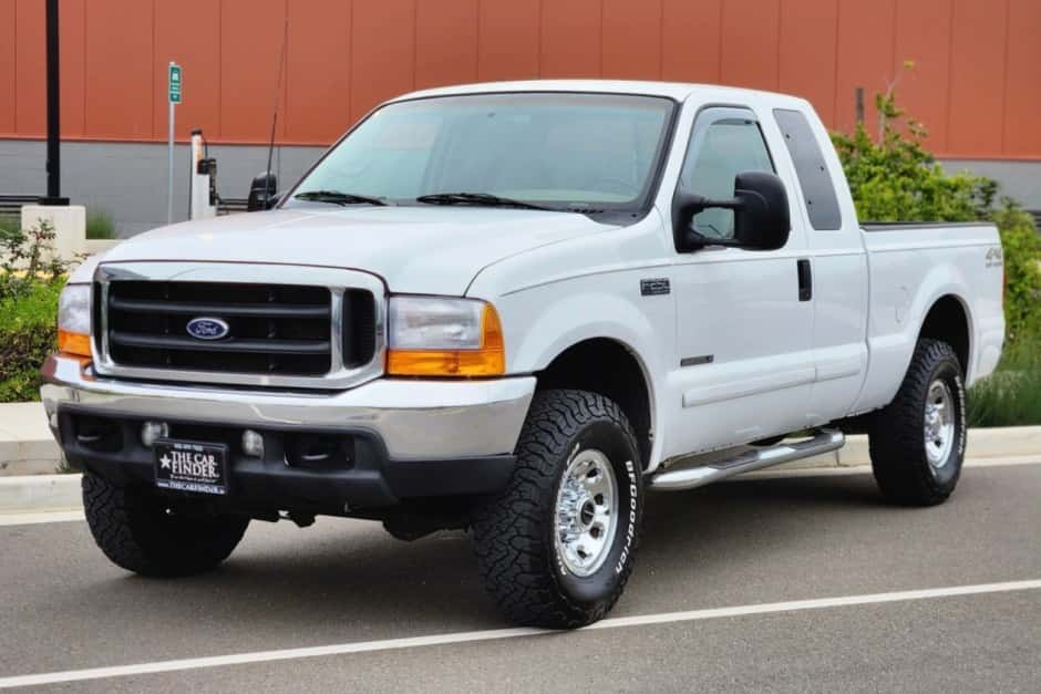2001 Ford Super Duty 1999-2007 sold for $30,500