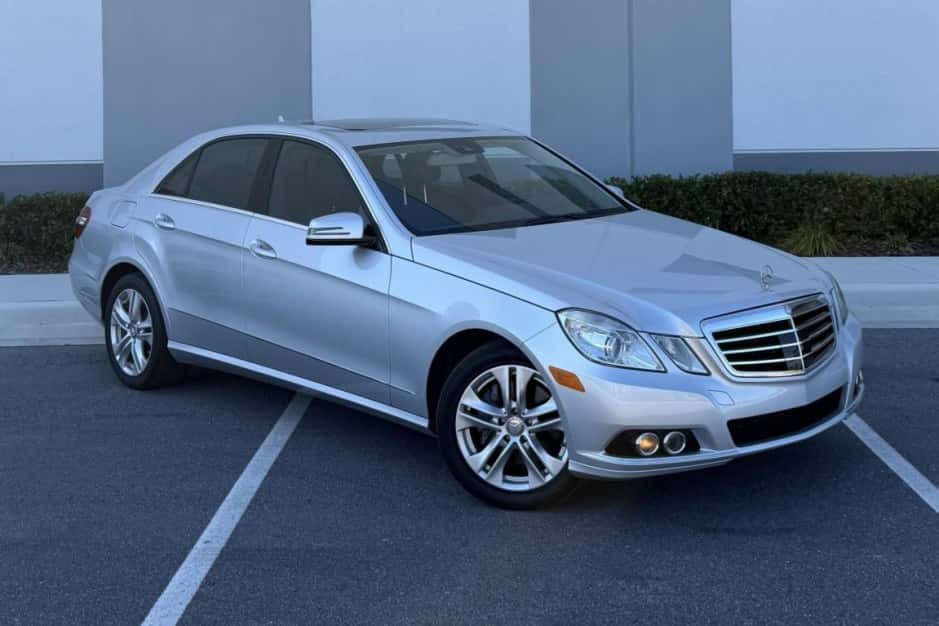 2011 Mercedes-Benz W212 E-Class sold for $8,500