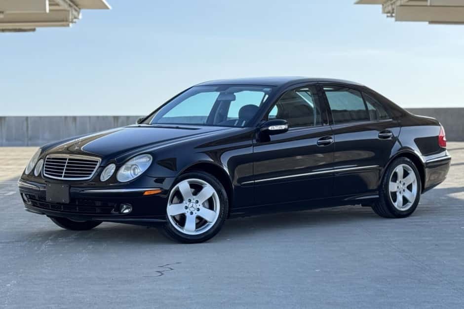 2006 Mercedes-Benz W211 E-Class sold for $7,877