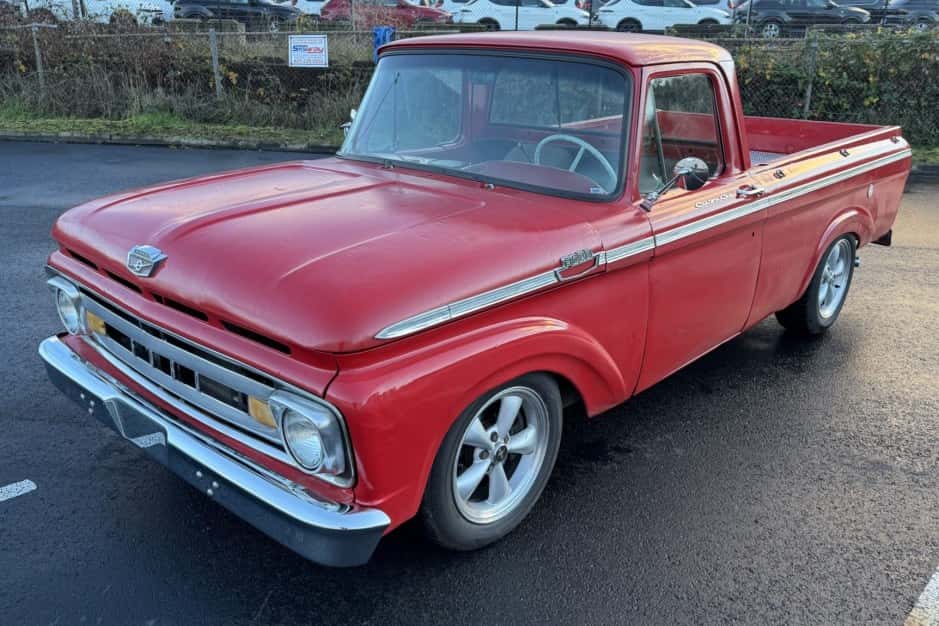 1961 Ford F-Series 1961-1966 sold for $9,100