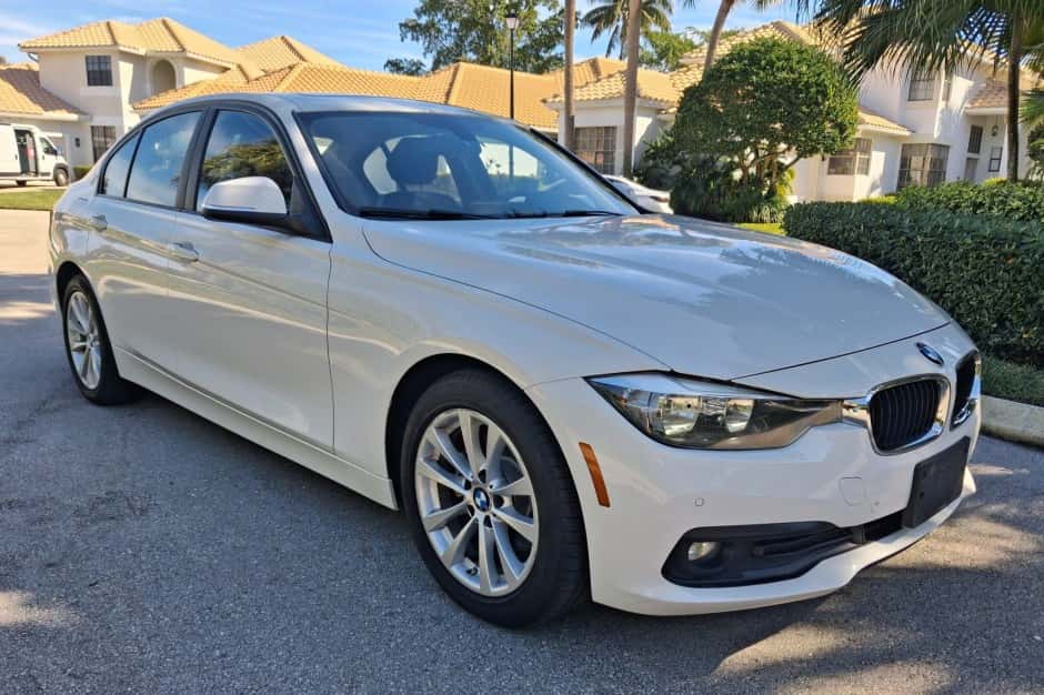 2016 BMW F30 3-Series Sedan sold for $10,500
