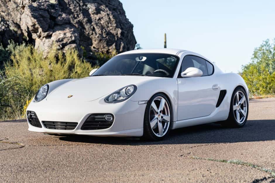 2010 Porsche 987 Cayman sold for $37,500
