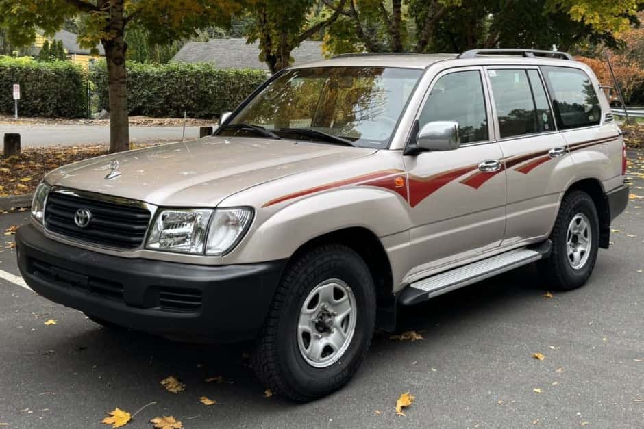 1999 Toyota Land Cruiser 100-Series sold for $27,000