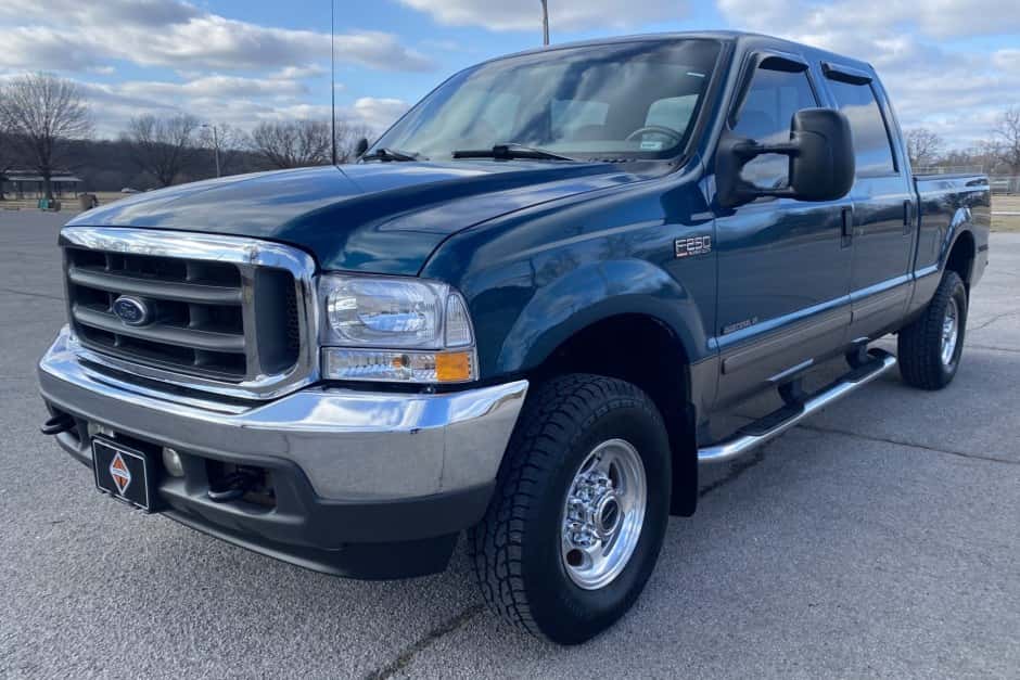 2002 Ford Super Duty 1999-2007 sold for $37,500