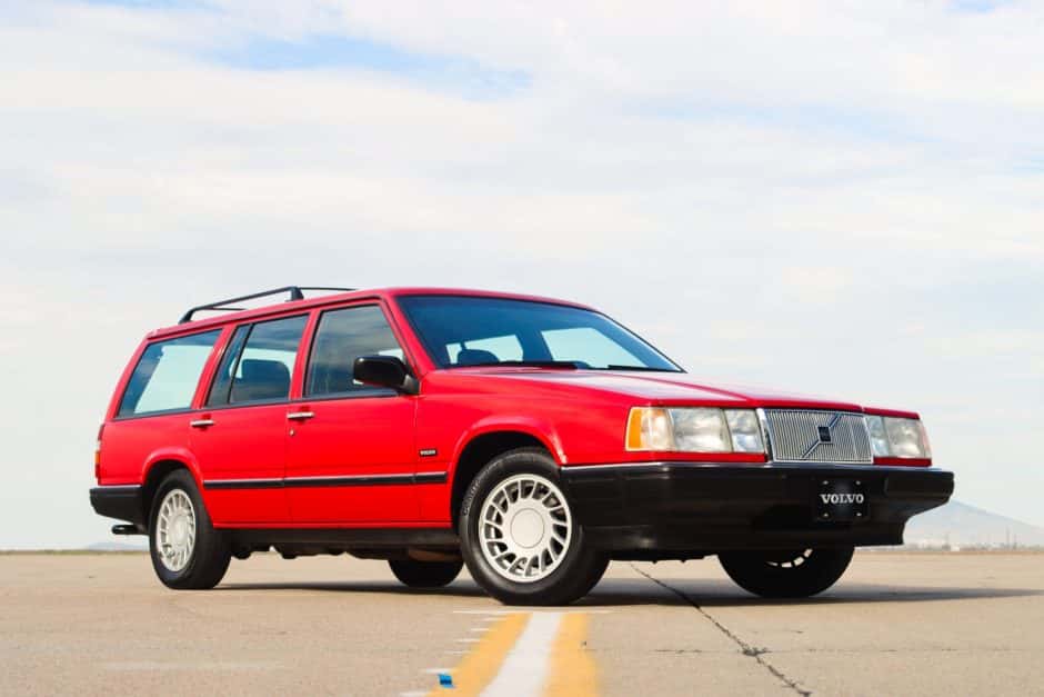 1993 Volvo 900-Series sold for $21,500