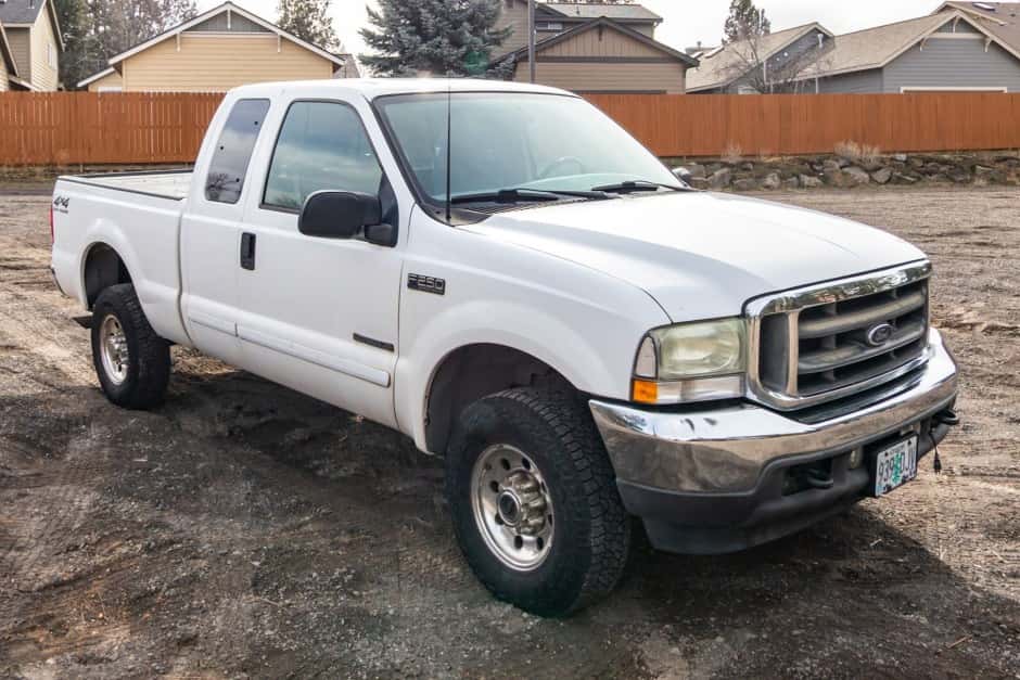 2002 Ford Super Duty 1999-2007 sold for $22,027