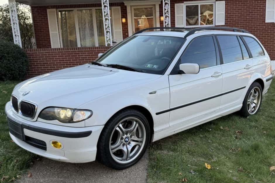 2003 BMW E46 3-Series Touring sold for $8,000