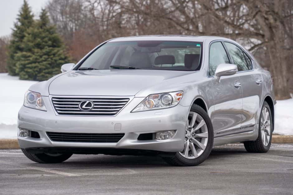 2011 Lexus LS Sedan sold for $27,750