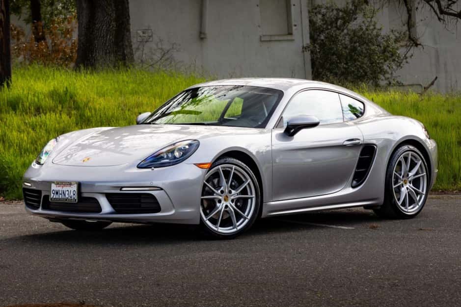 2018 Porsche 982 718 Cayman sold for $46,000