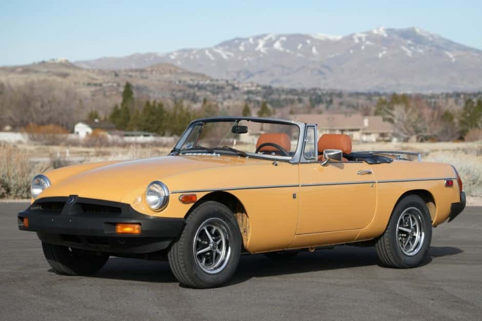 1977 MG MGB sold for $8,000