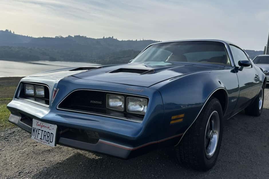1978 Pontiac Firebird (2nd Generation – 1970-1981) sold for $14,500